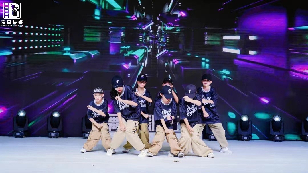 学习街舞表演,它的好处体现在哪里—宝深传媒