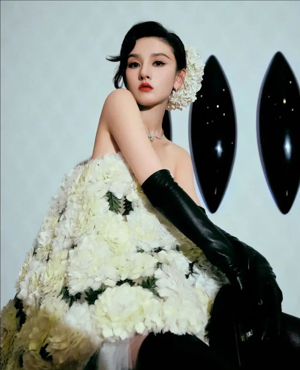 舒畅带表妹宋祖儿进圈,不料对方红了就撇清关系  大家都知道舒畅一共