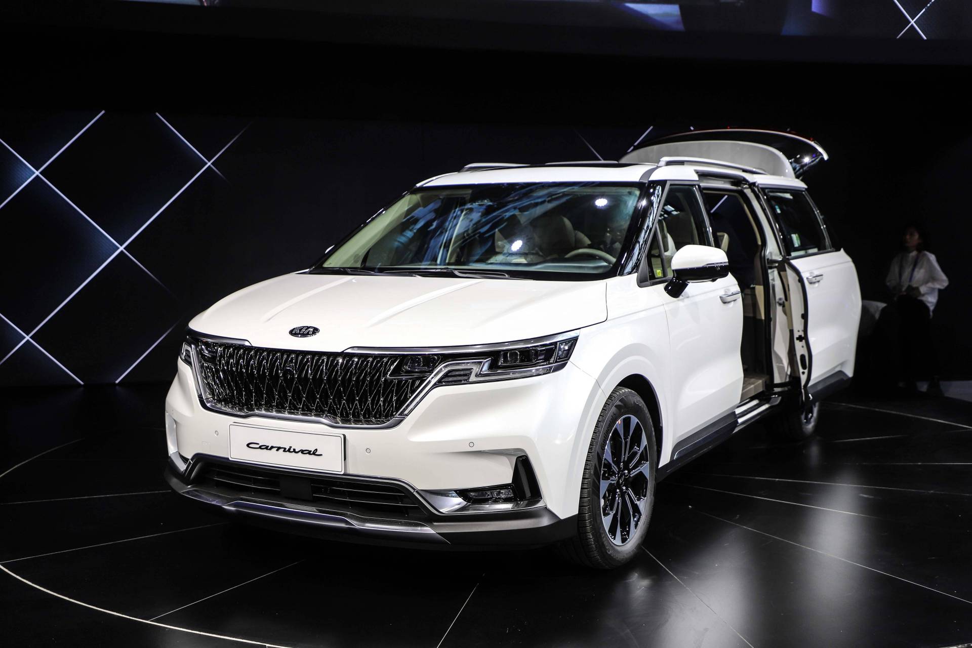 mpv全球车型,如果不是因为起亚在中国有工厂,嘉华可能以进口的姿态