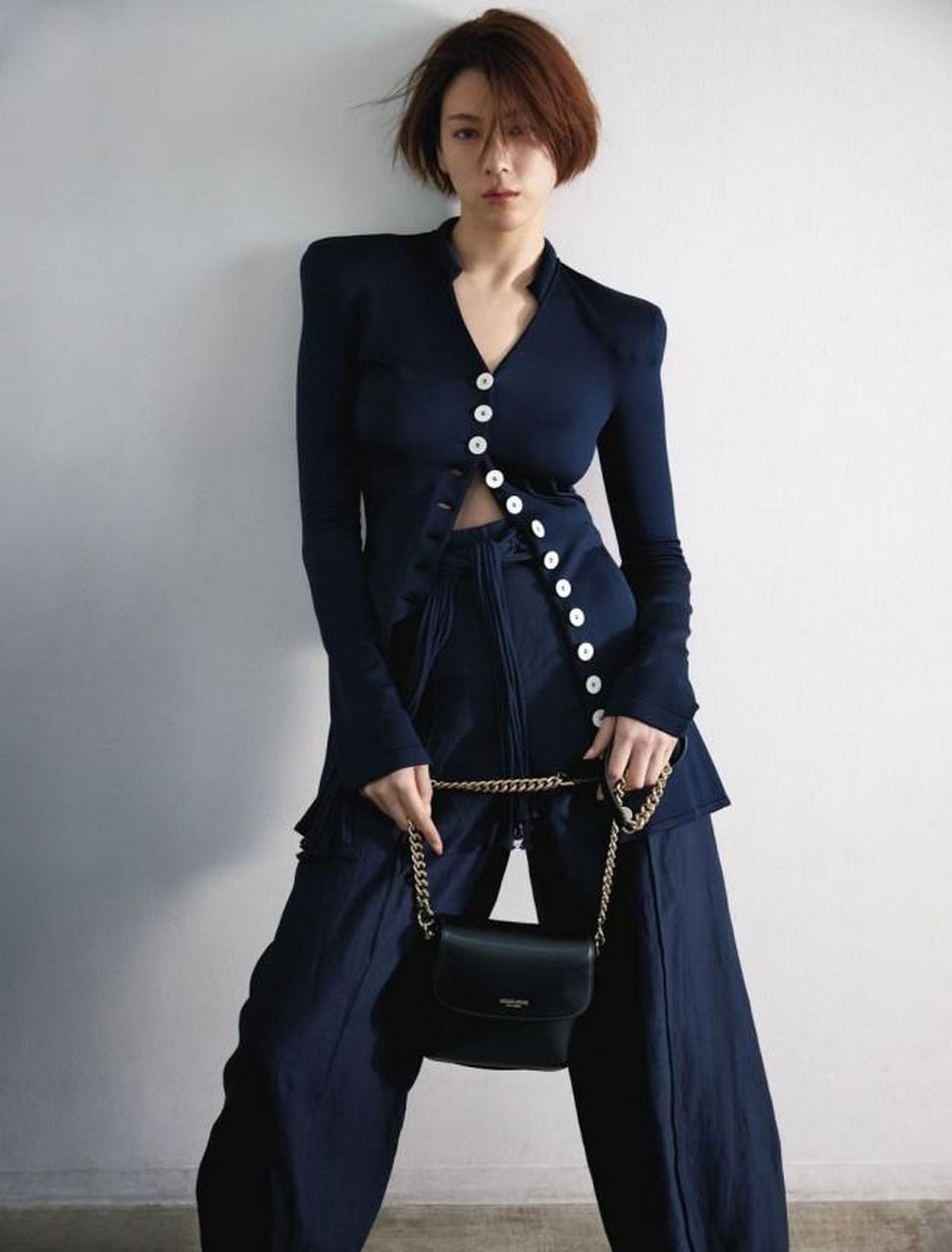 三吉彩花( ayaka miyoshi),1996年6月出生于埼玉县,日本影视女演员