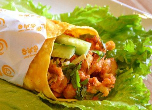 8元钱的煎饼果子,和15元的卤肉卷饼,哪个更好吃?消费者说了算