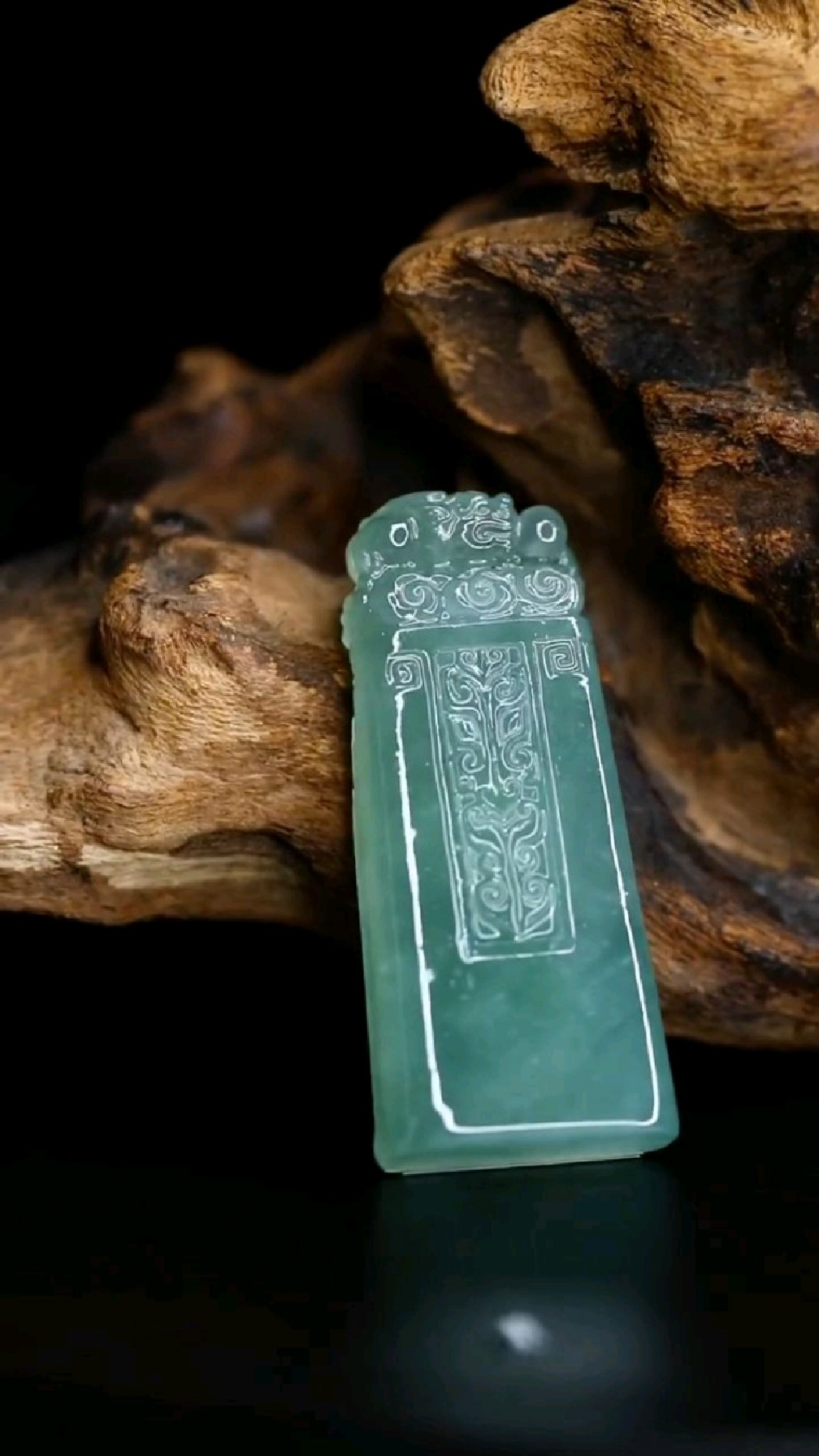 如果生意不太顺当的,可以戴一个貔貅仿古无事牌试下