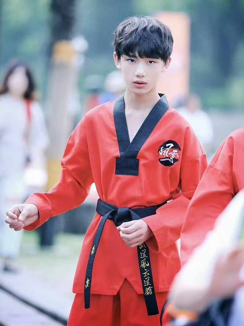 旋风少女中的小长安竟是丁程鑫?原来这么早就已经认识他了!