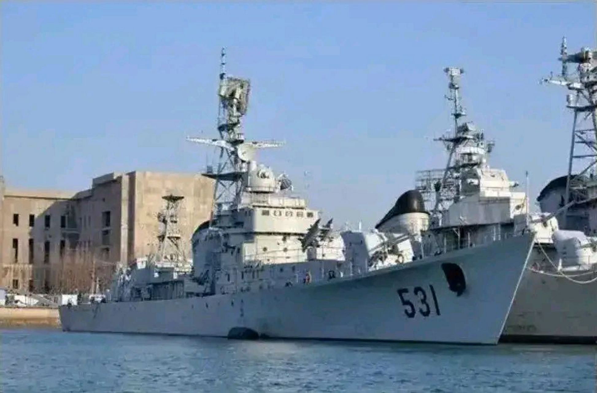 1988年发生在南沙赤瓜礁的海战,我海军在取得胜利情况下,没有继续扩大