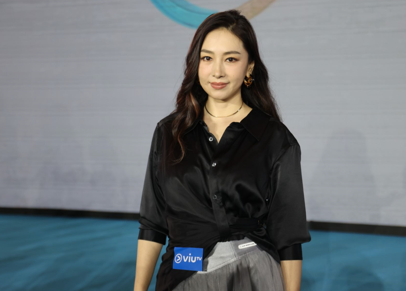 樊少皇老婆贾晓晨疑食菇中毒拒就医,网友调侃中毒还发微博