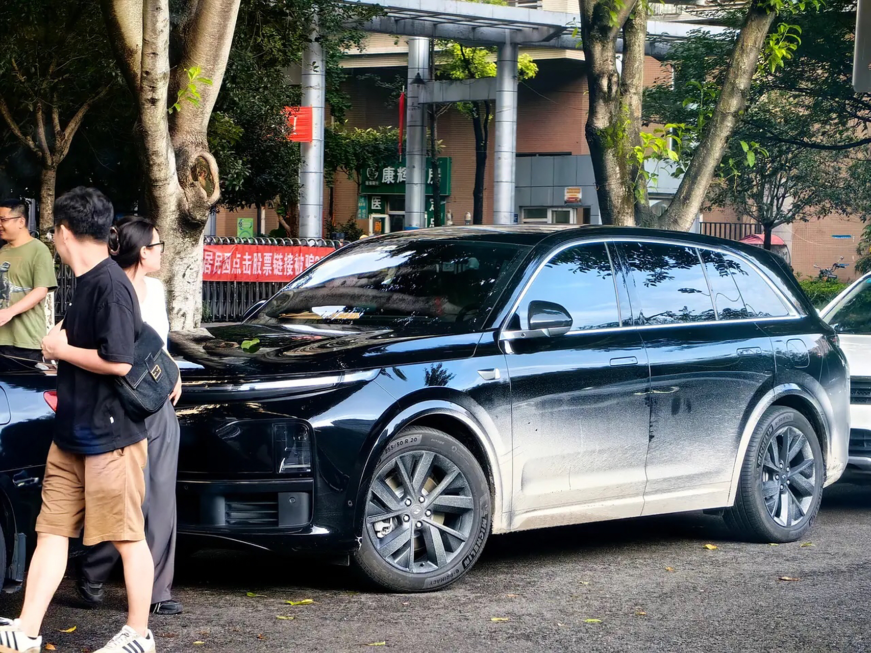 要咋开才能开成这种痕迹呢?有点意思.