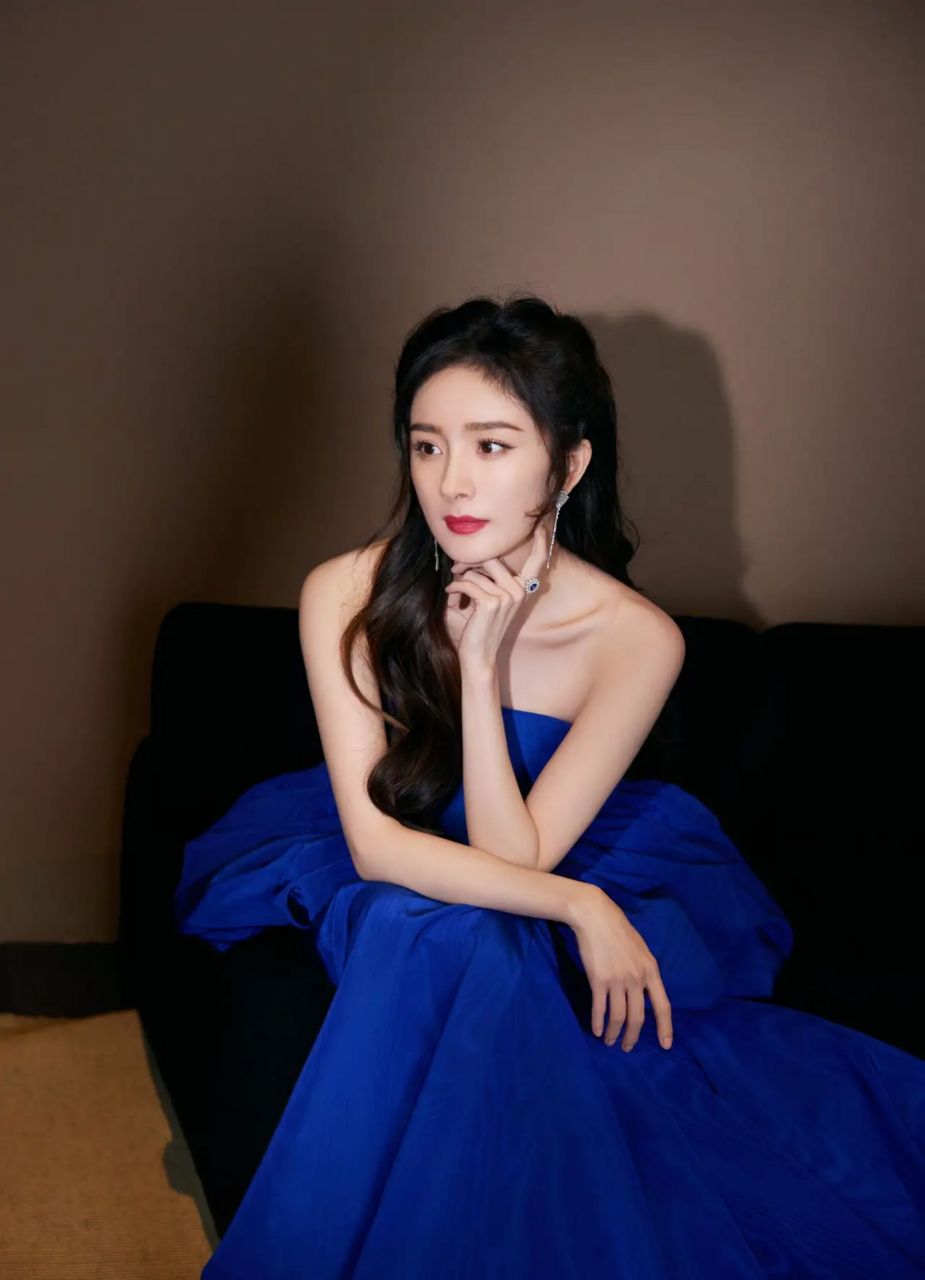 2023年03月12日杨幂精美图集#明星# #杨幂