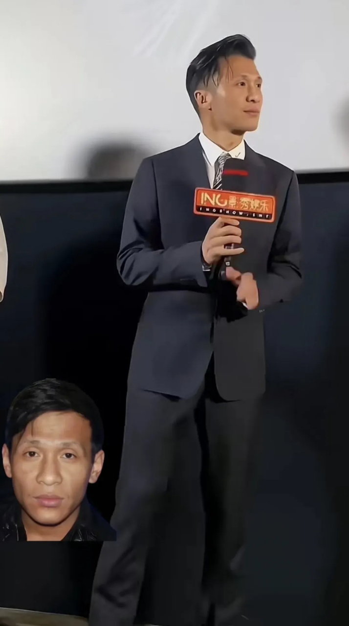 咦,宋小宝突然变帅了,还疯里疯气的,往日形象搞怪的他,突然不驼背了