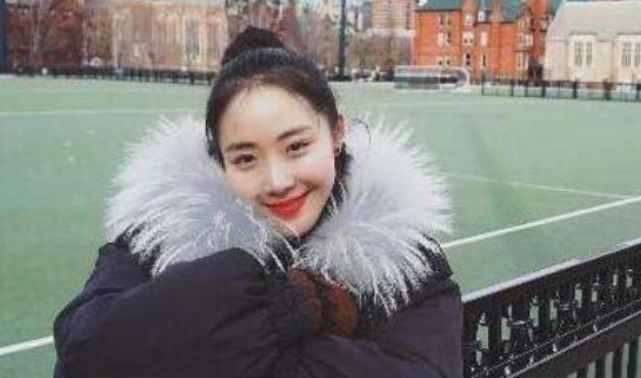 本以为火风儿子霍尊已经够美了,看了他女儿霍苗照片后,更是惊艳