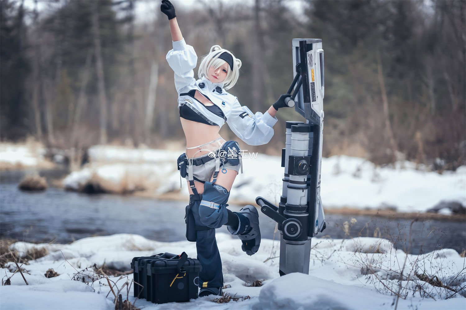 墨玉w明日方舟今日起航，在雪花和星空里你都会想起我吗