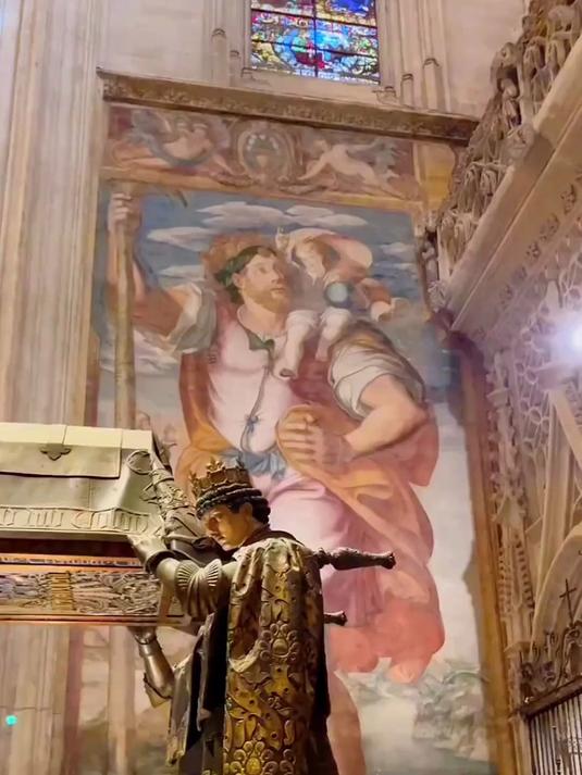 哥伦布墓"四王抬棺",位于西班牙塞维利亚大教堂