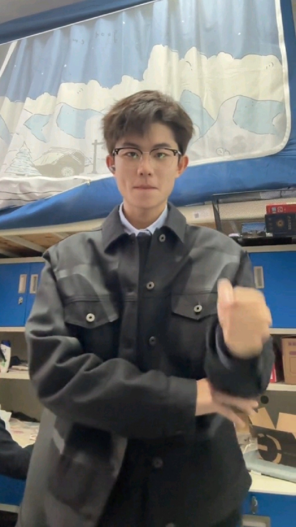 在四川上学的东北男大学生小帅哥 阳光开朗的小奶狗室友