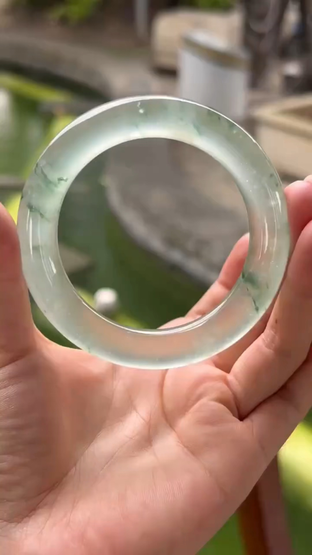 让人爱不释手的冰玻种翡翠手镯分享!