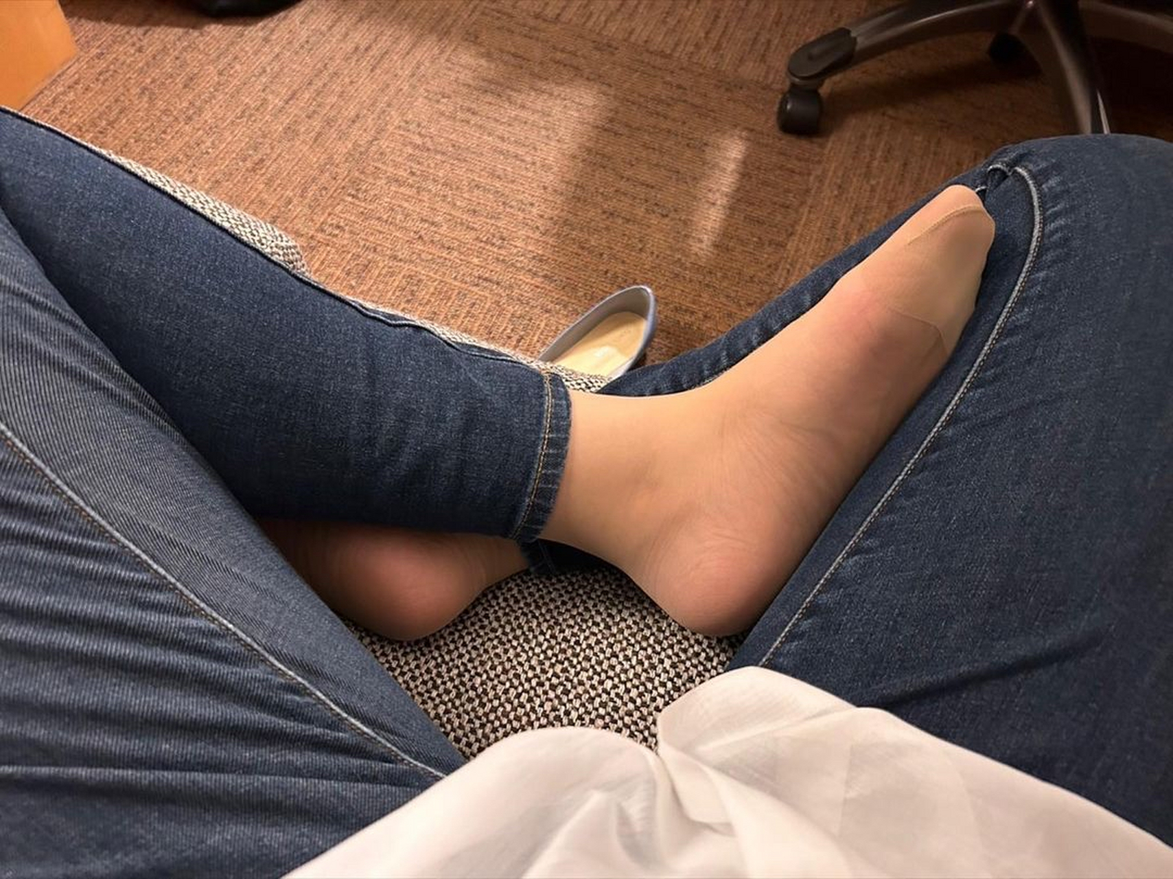 牛仔裤90配丝袜合适吗[尬笑][尬笑]#动态创作者扶持计划