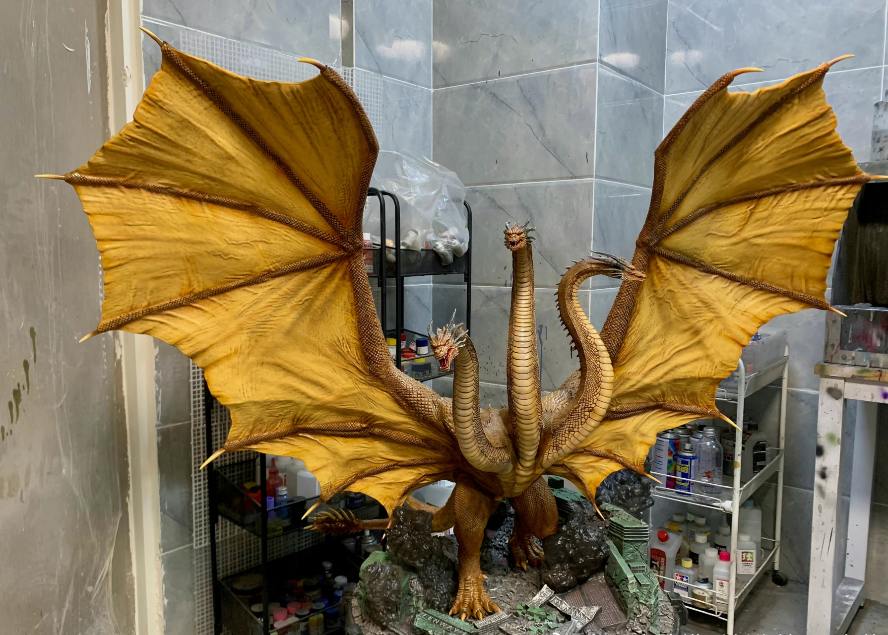 模型欣赏:怪兽王者 基多拉.by 鱼朵-大黄.#动漫# #雕塑# #模型