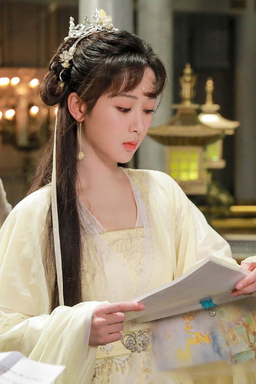 杨紫高清壁纸头像(二十八)[心]