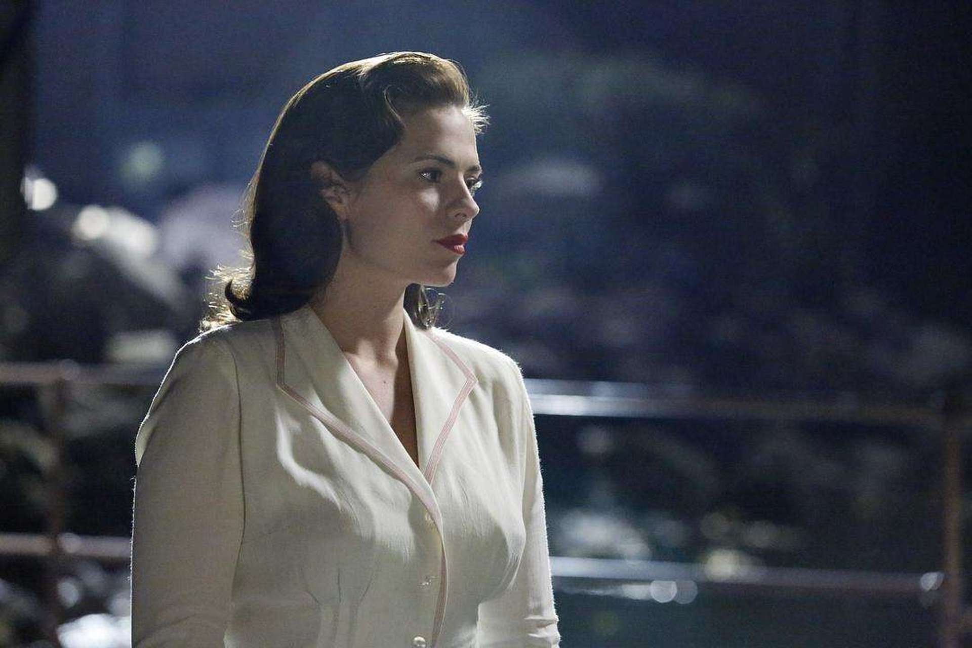 海莉·阿特维尔(hayley atwell),1982年4月5日出生于伦敦,英国演员.