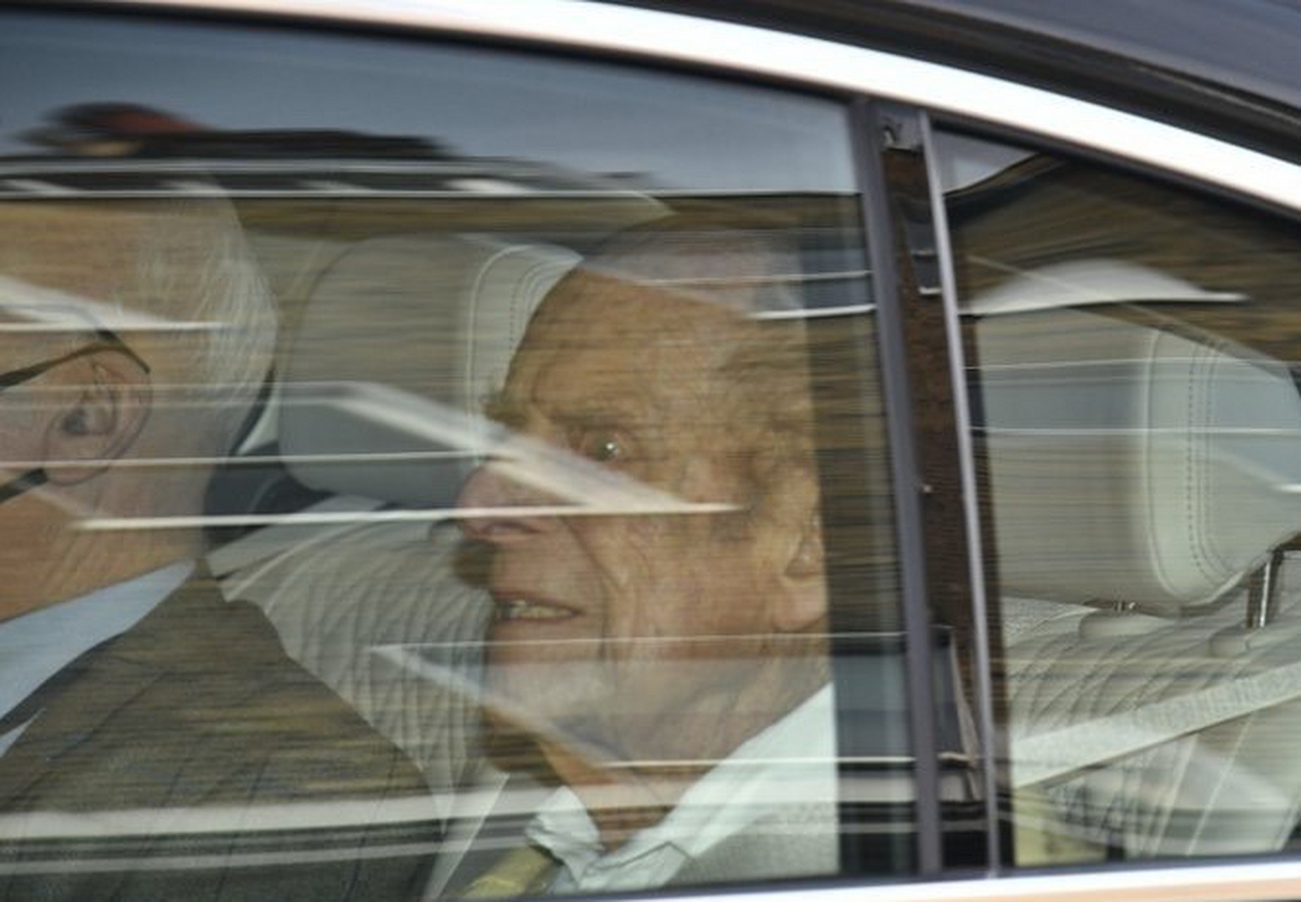 99岁菲利普亲王出院!状态真的显老好多