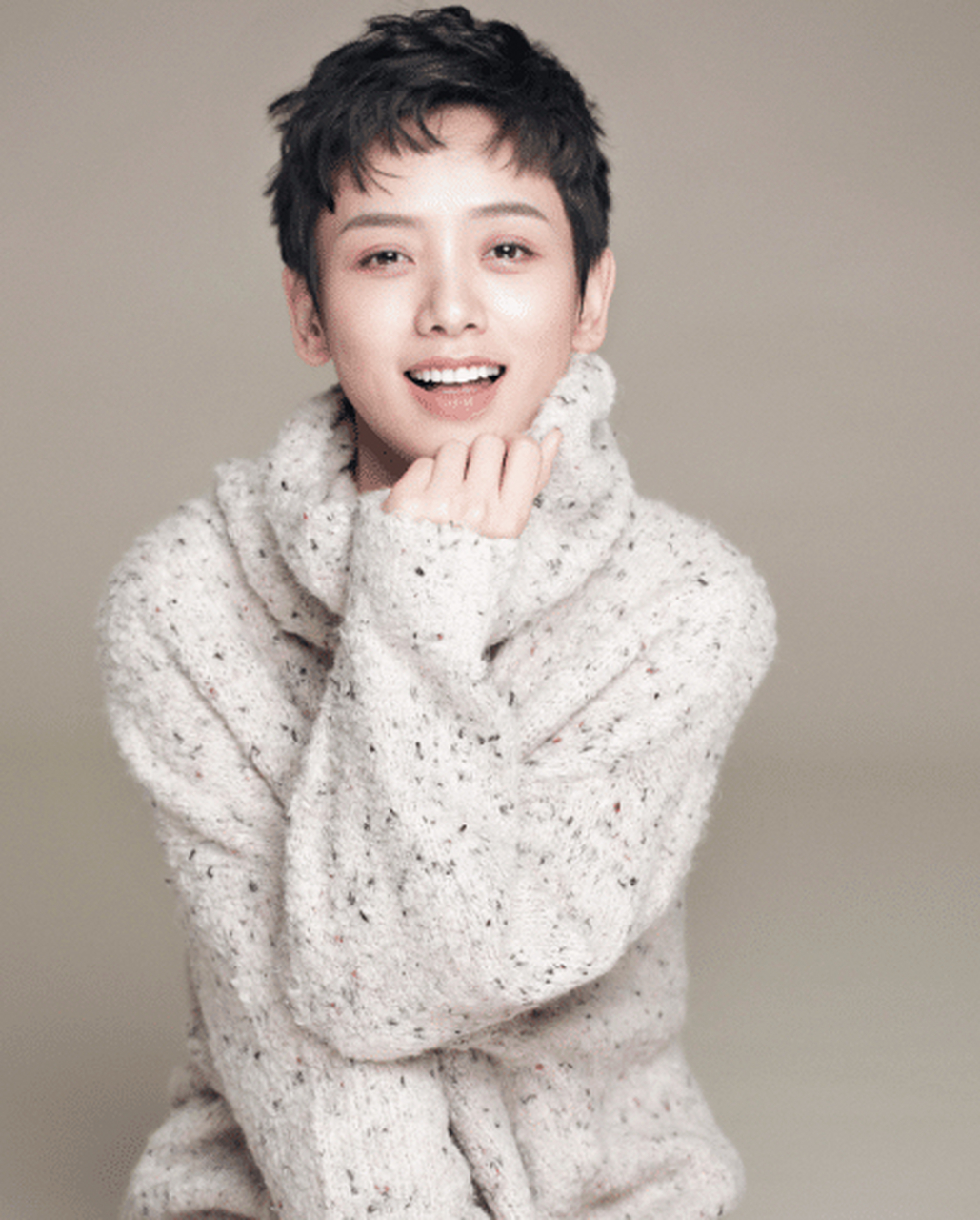 留短发最好看的女生! 李晓峰这颜值应该算是短发女生里的天花板级别的