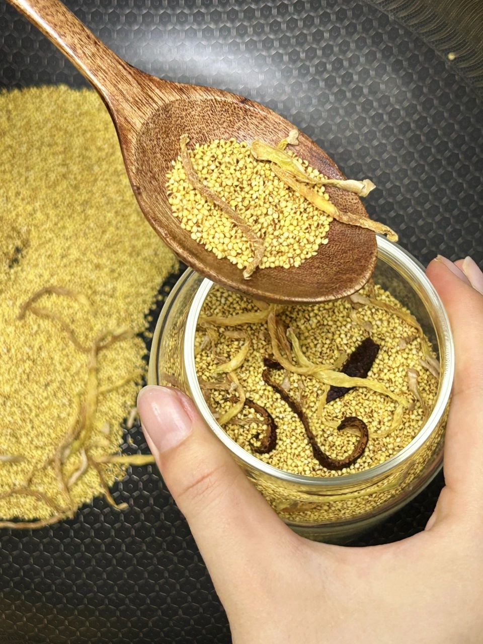 自制姜丝小米茶!