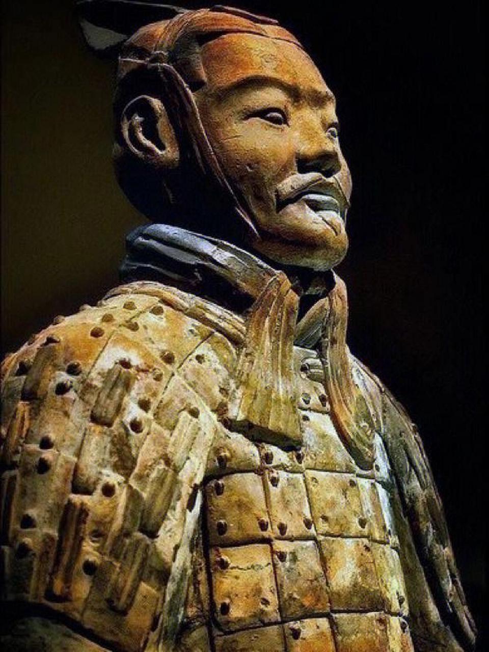 兵马俑刚出土(兵马俑刚出土照片彩色)