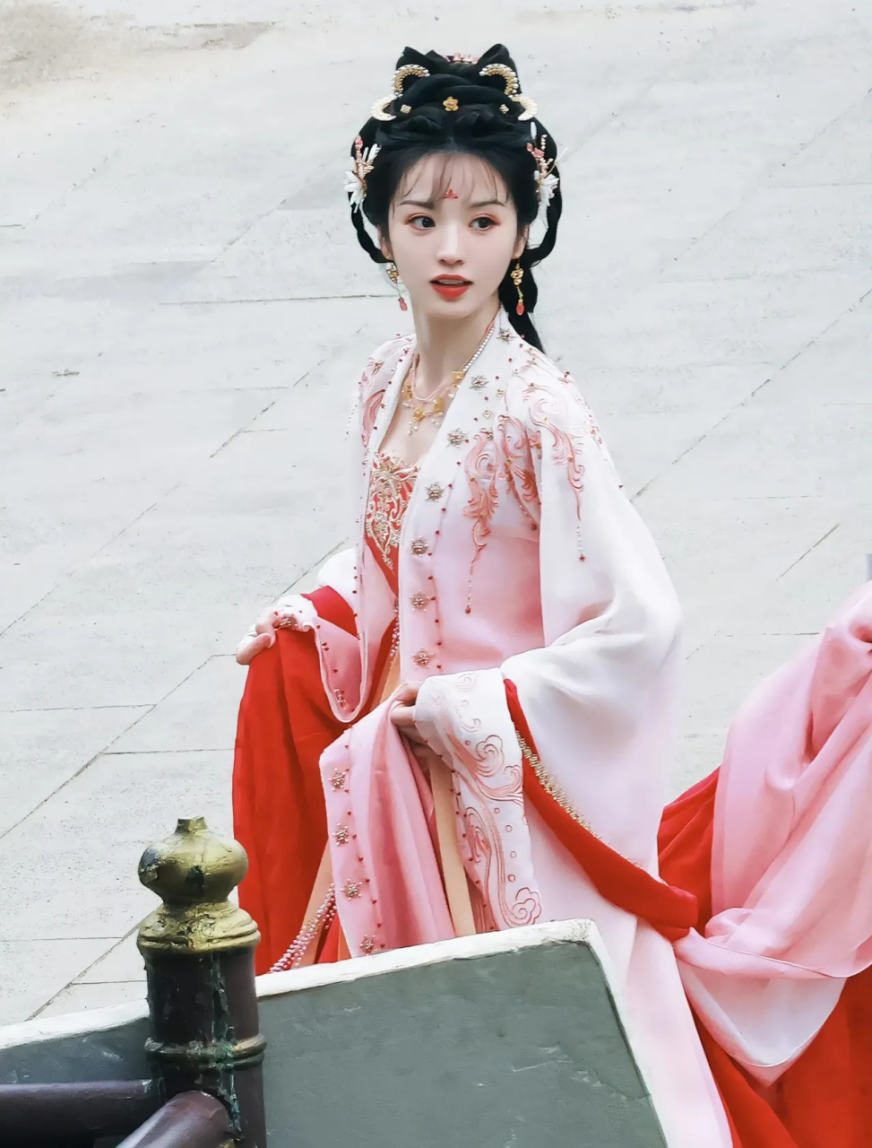 田曦薇古装#你心中的古装女神# #惊艳瞬间# #一眼沦陷