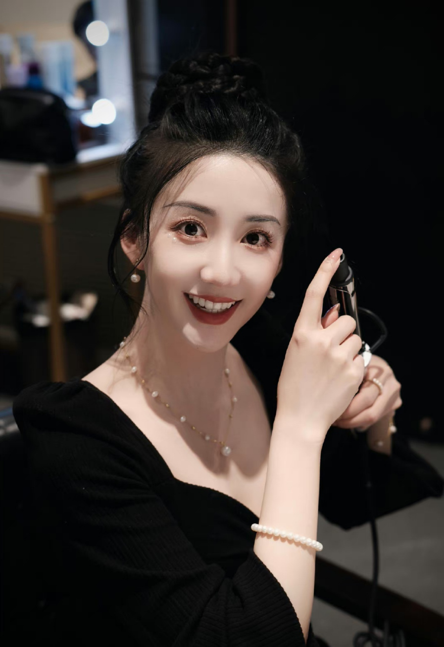 陈欣予# 甜美可爱,俏皮灵动,妩媚动人的小仙女,肤白貌美,五官精致