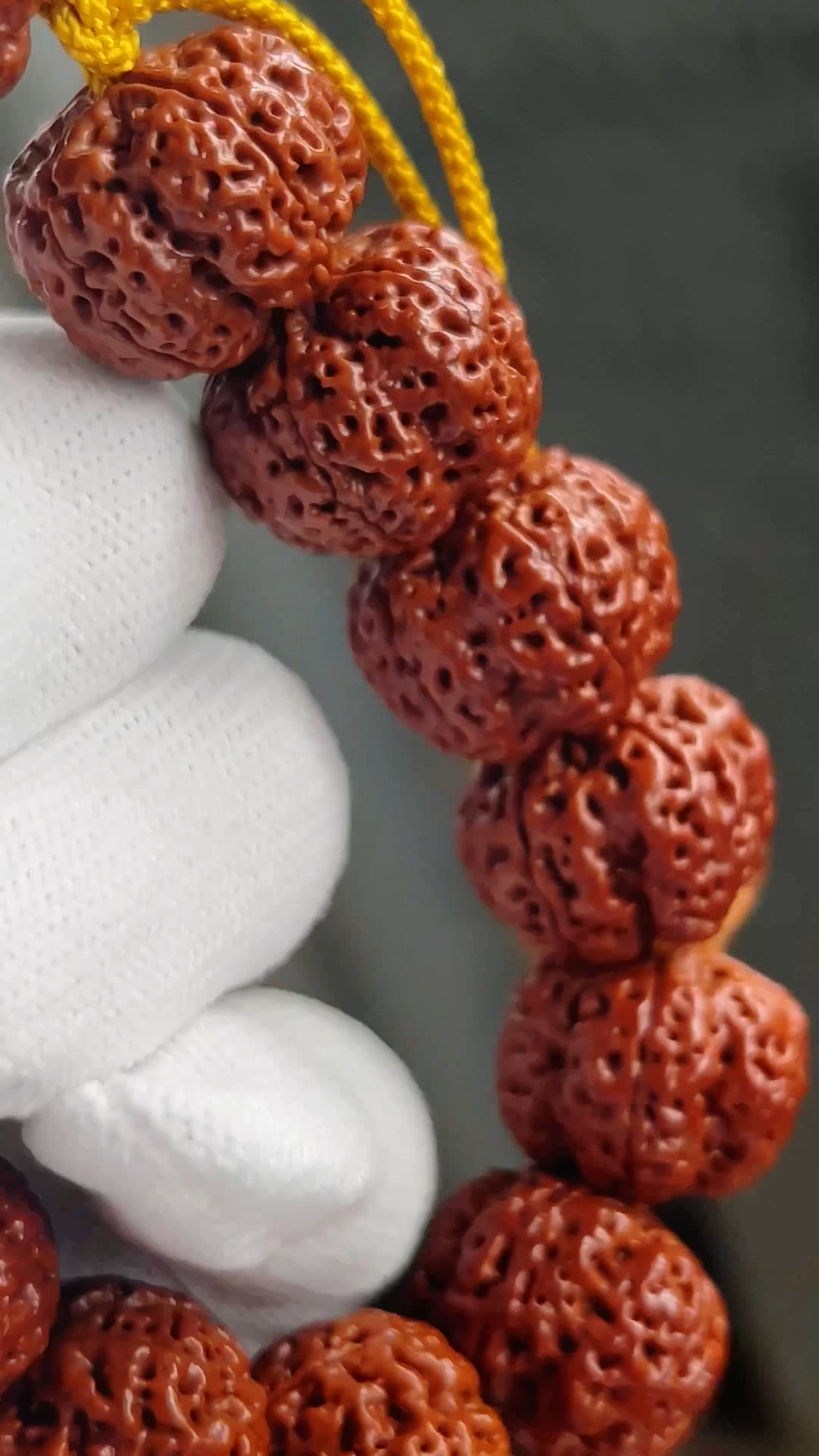 金刚菩提前期玉化的阶段很黏手