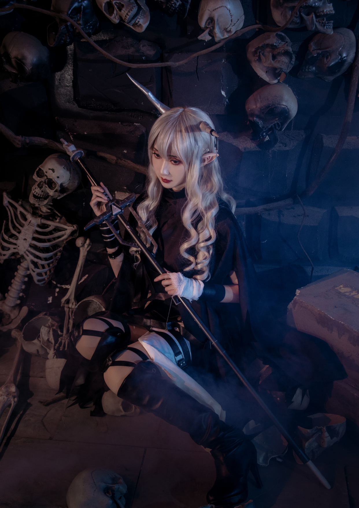 美女与骷髅,这个闪灵cosplay的有点"重口",胆小勿入哦