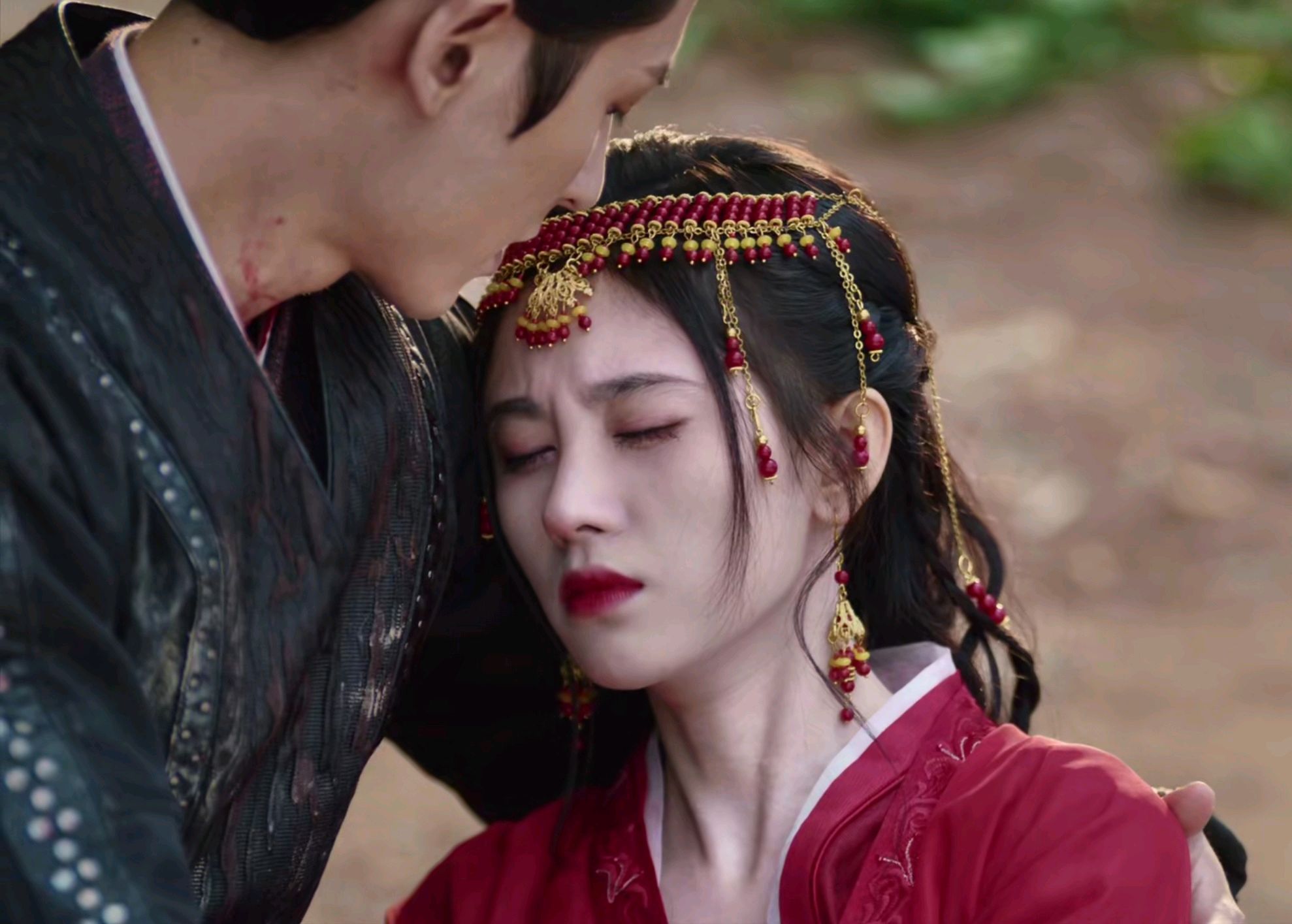 《如意芳霏》:傅蓉被活埋了,肃王安王谁会先找到她?