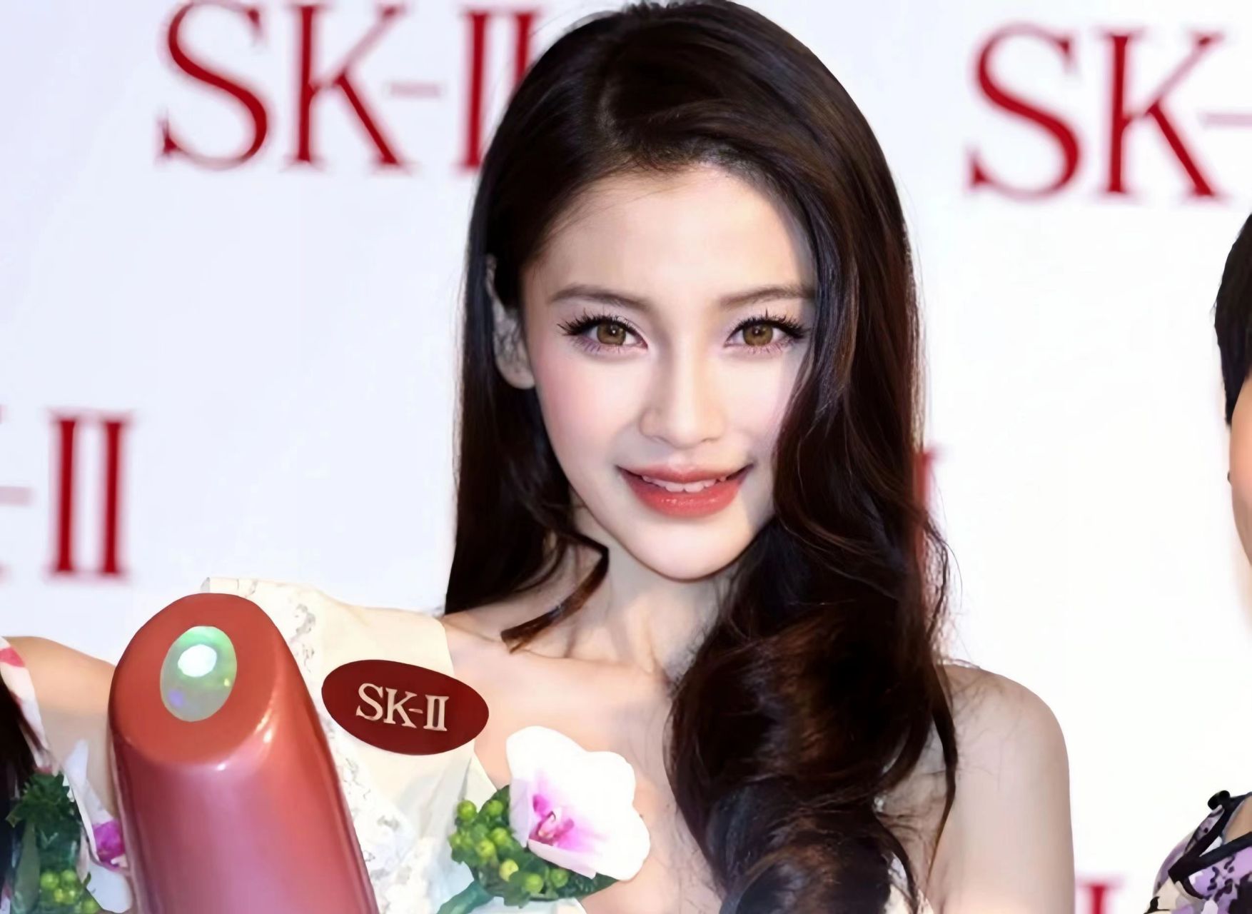 舒淇经常健身,所以体态也很好,很多女艺人见了她都一顿夸,还请教