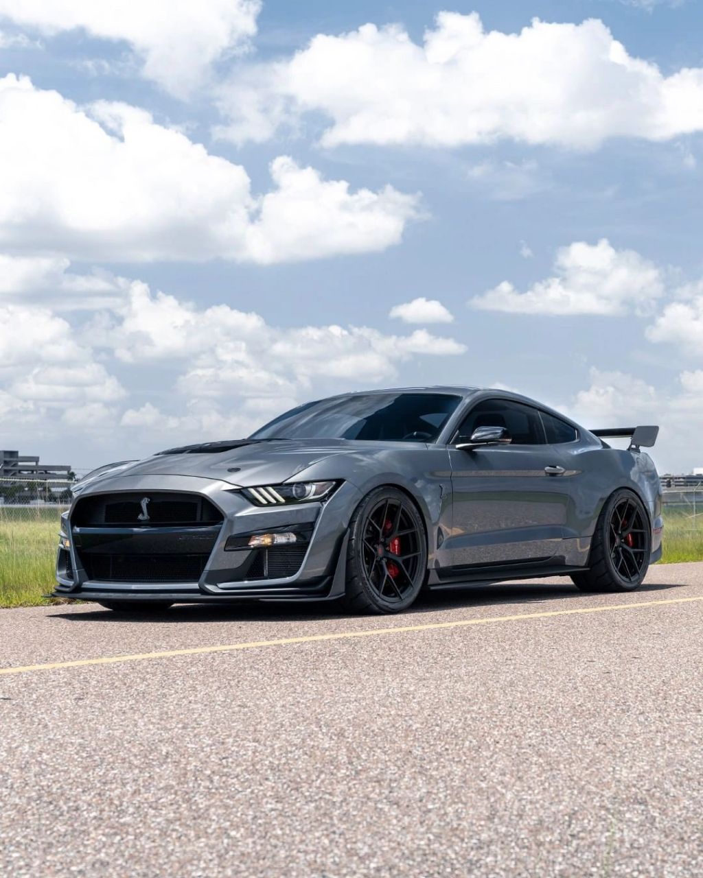 纯正美式肌肉车,福特谢尔比gt500蛇王