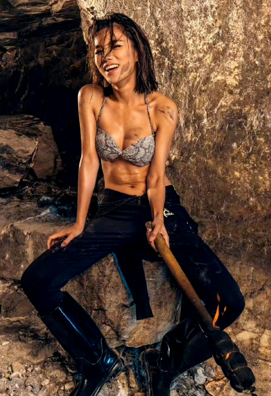 我们都爱聊八卦# #陈赫# #伊一