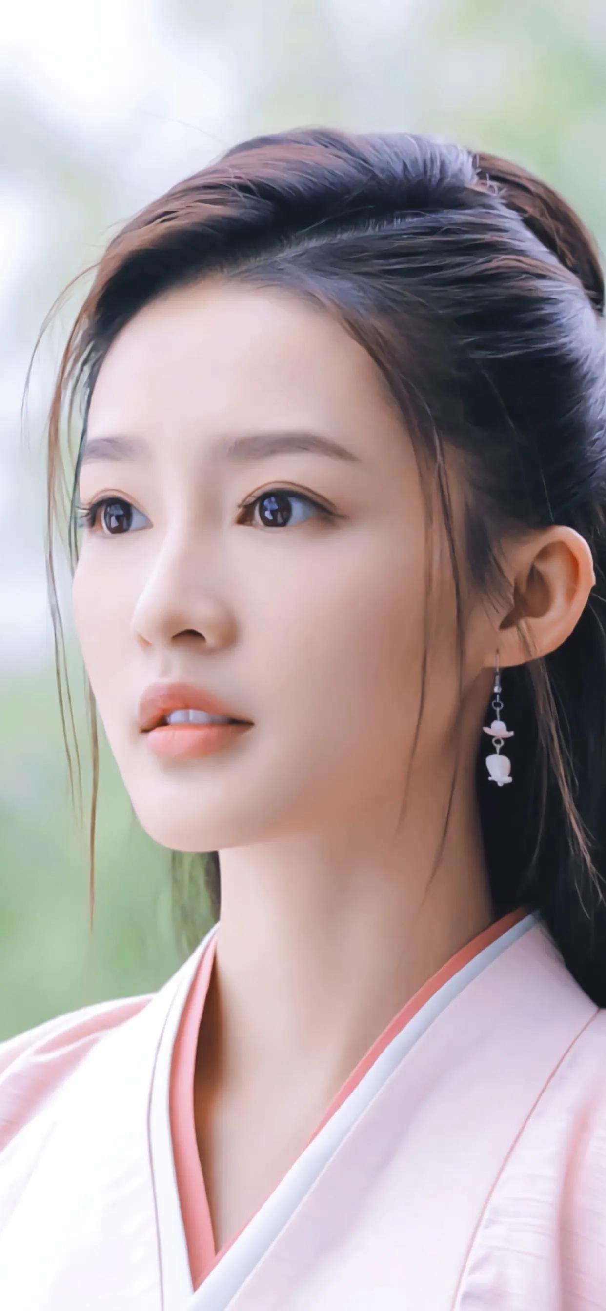 如何区分浓颜系和淡颜系?