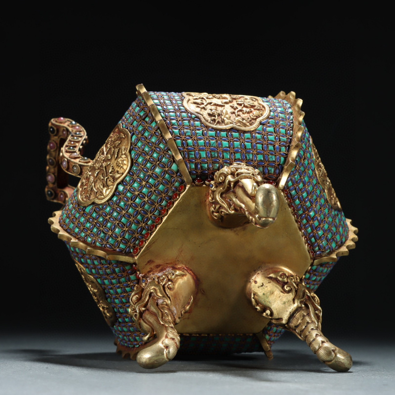 清代银鎏金镶百宝香薰炉 规格:宽15.5㎝高30.5㎝重2474g