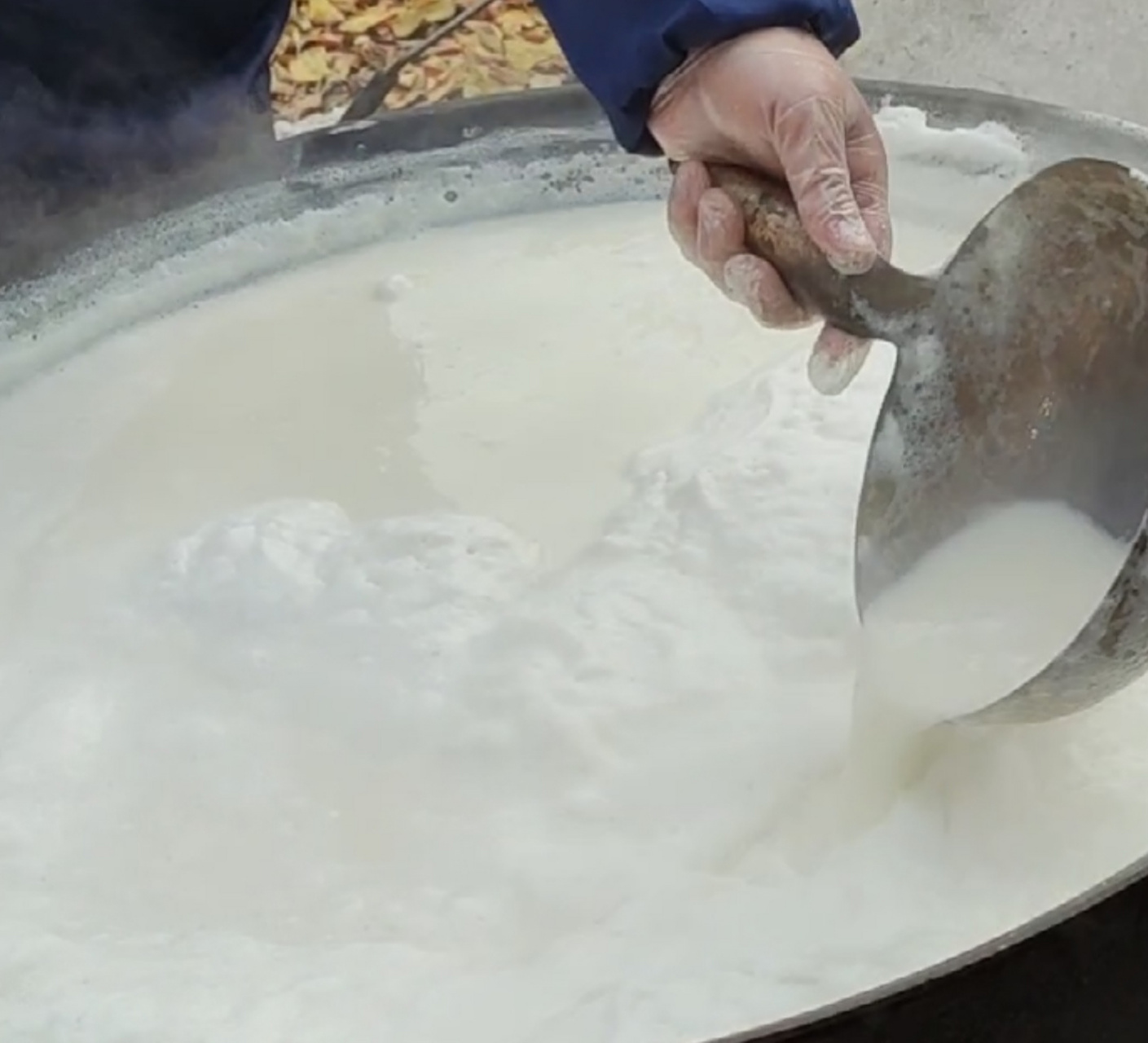 放假时,自己动手,制作用卤水点的豆腐,味道真的好