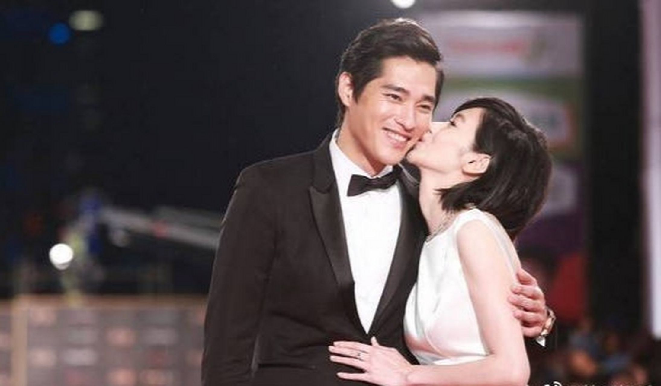 蓝正龙周幼婷被爆离婚了.