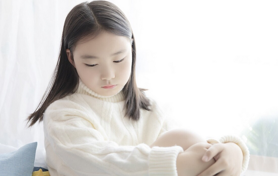 女儿身心发育都比别人早,面对突然起来的青春期,我该如何应对