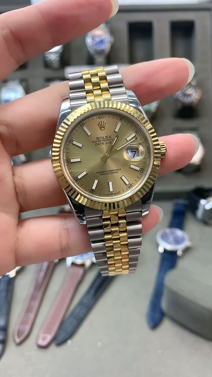 实拍劳力士间金日志,高大尚的风格非常符合小老板一劳永逸形象