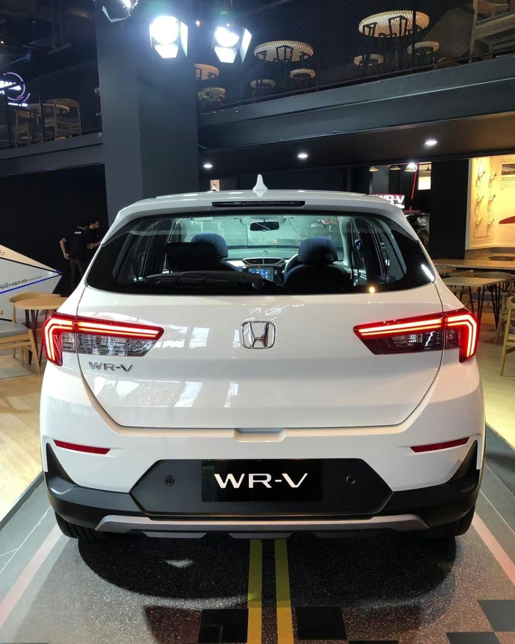 v,实车的配置并不是很高,不过设计上感觉还是相当