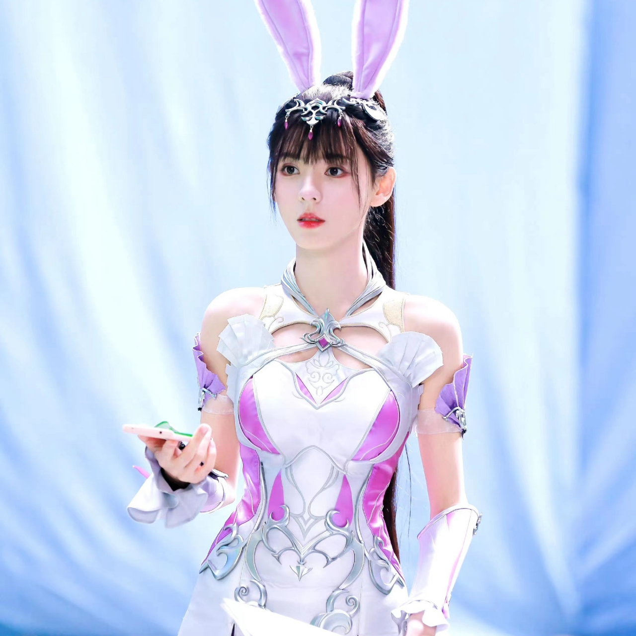 张予曦cos斗罗大陆小舞,网友惊呼太还原了,这身材,这脸蛋真的美爆了