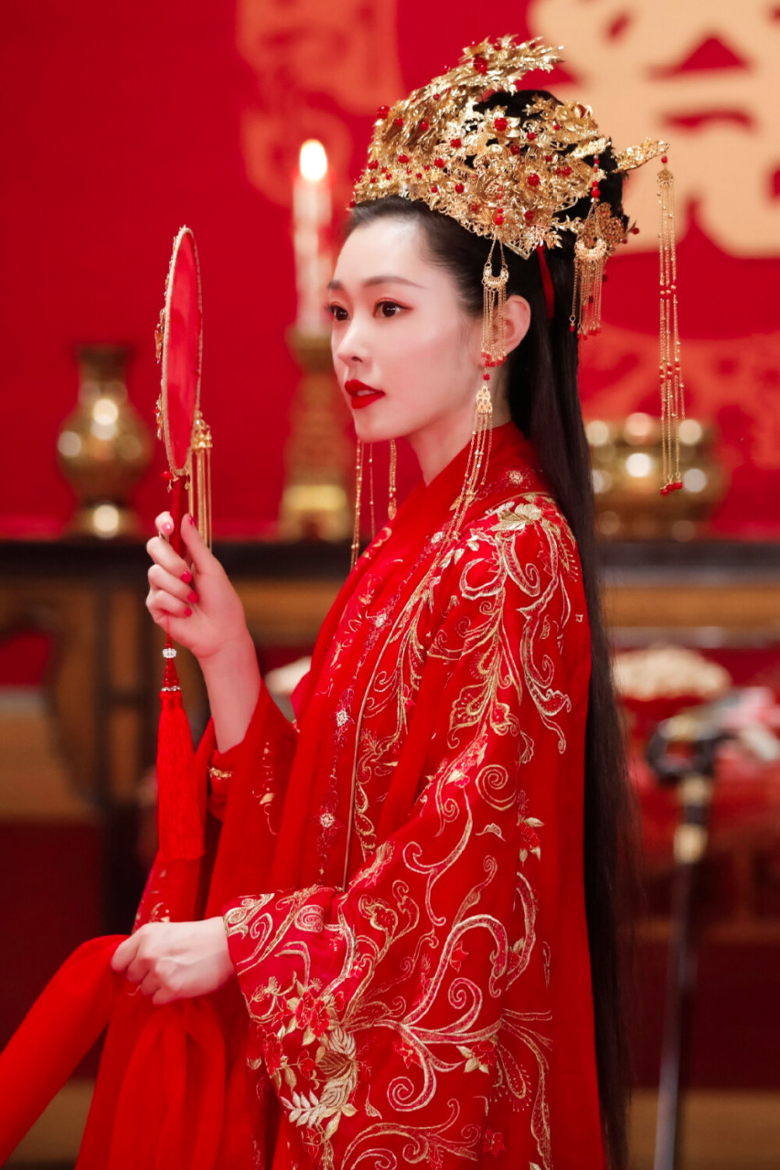 宋轶三部剧大婚美照,《赘婿》,《风起洛阳》,《长风渡》.