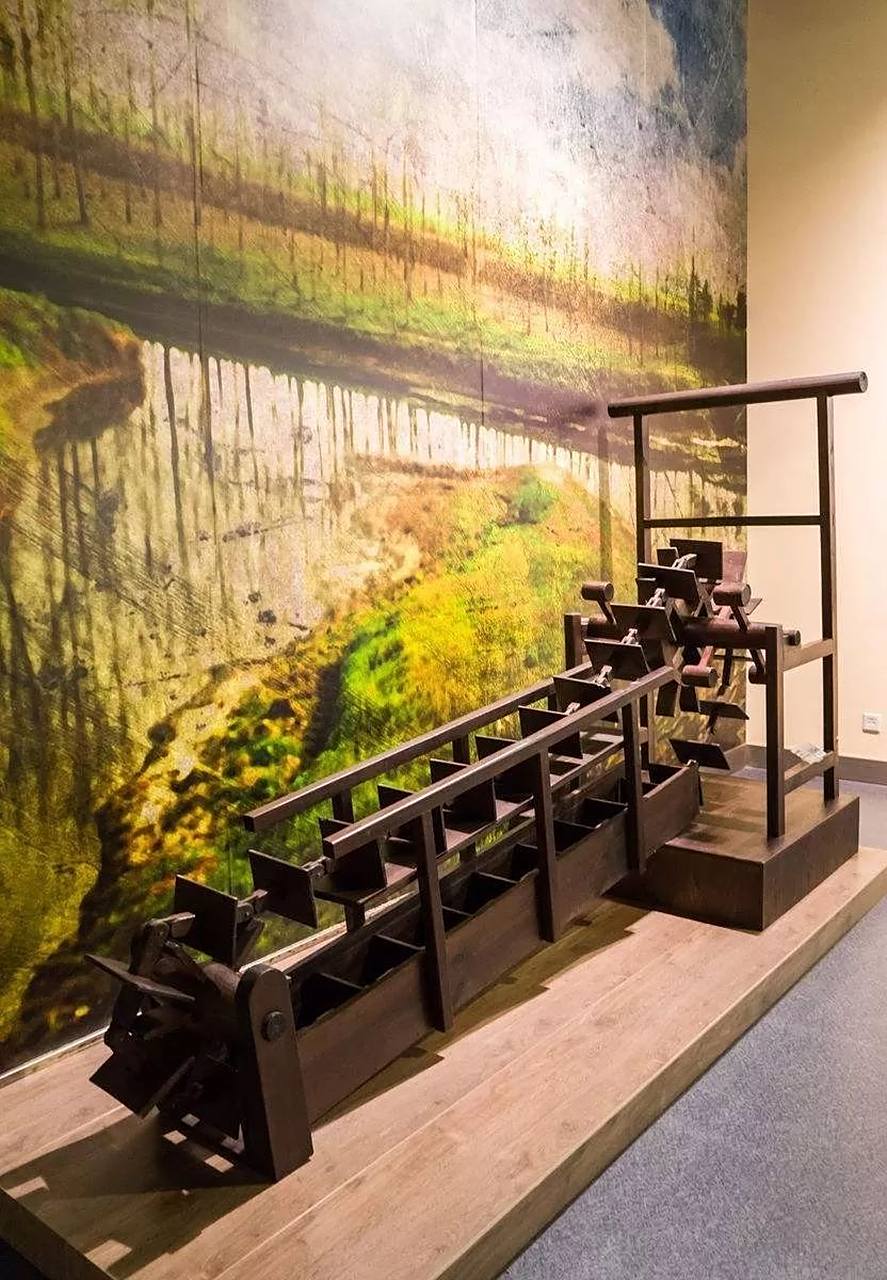 民俗文化 / 龙骨水车,也称翻车,踏车,水车,省称龙骨.