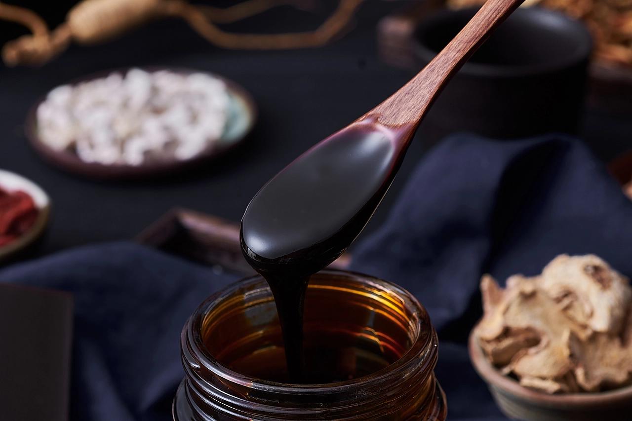 金鹰生物传承古法熬膏,助力膏方行业健康发展