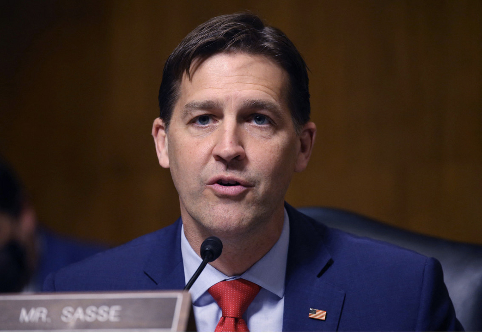 美国参议院情报特别委员会成员,参议院参议员本·萨塞(ben sasse)周日