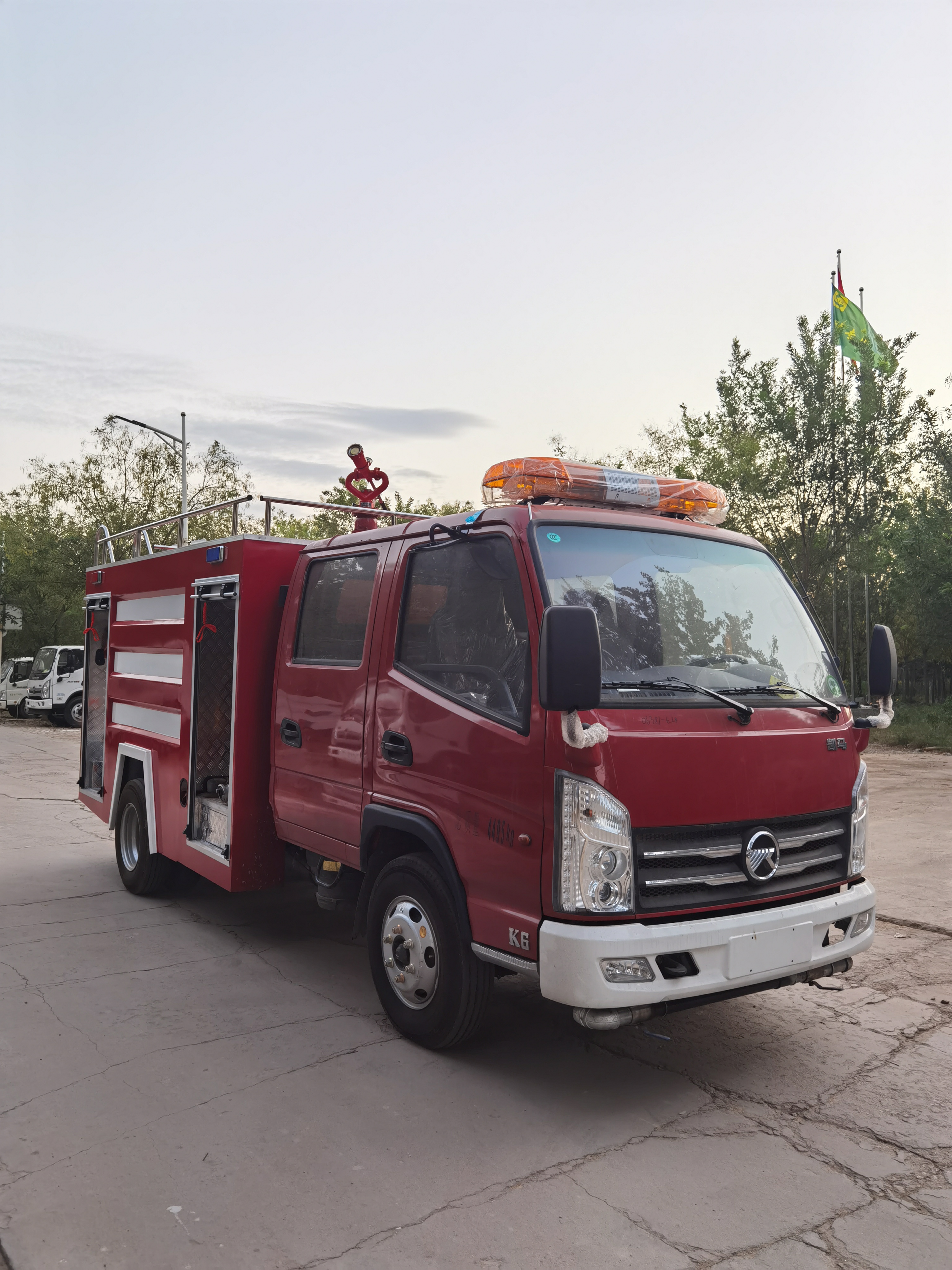 凯马双排消防车