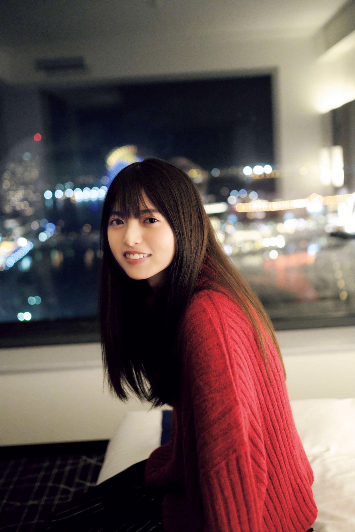 斋藤飞鸟最新杂志写真,少女感十足