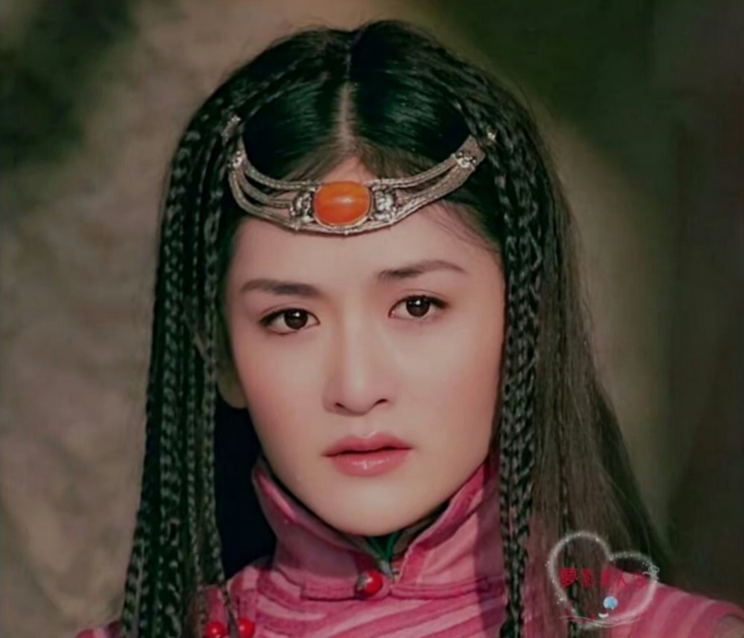 当年确实,有被谢娜演的《射雕英雄传》里的华筝惊艳到