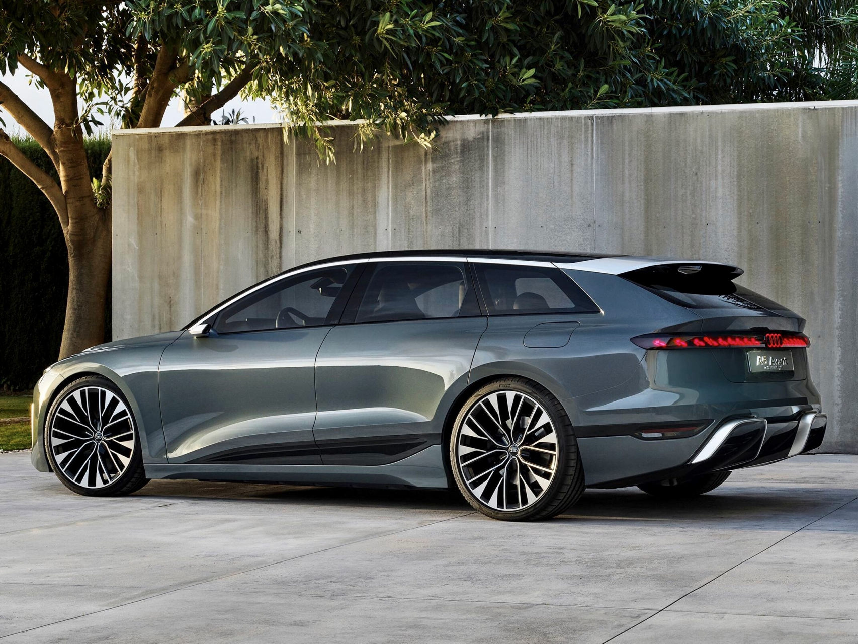 奥迪a6新能源,这外观,真赞,要不要来一辆?