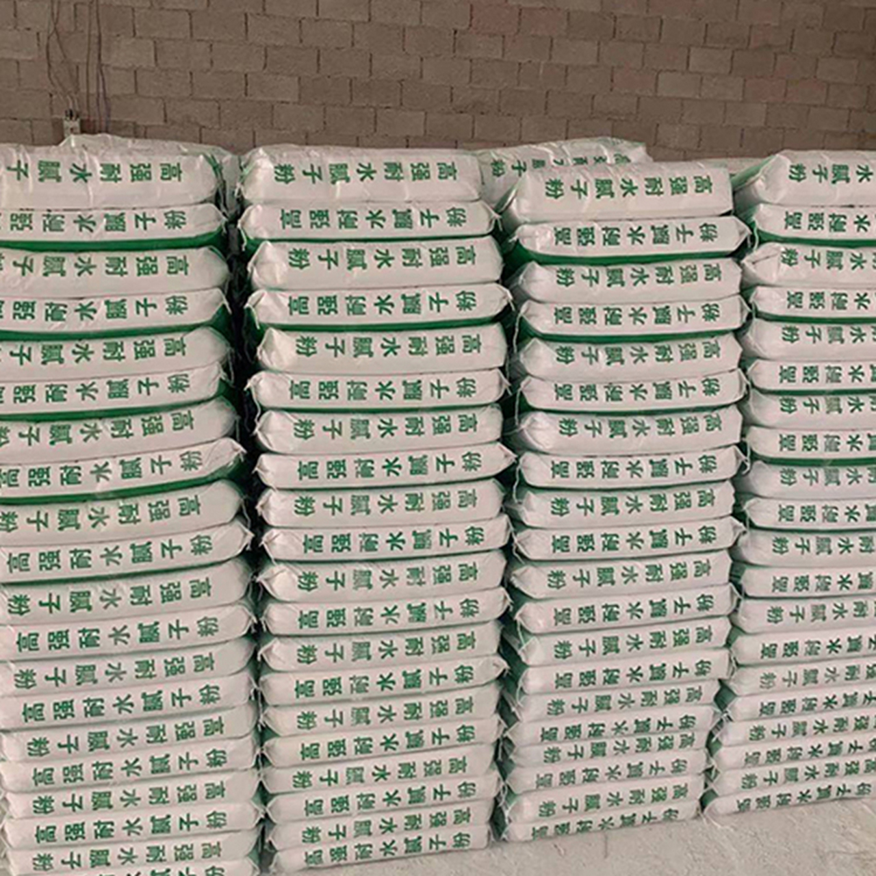 湖南长沙腻子粉批发介绍瓷砖胶中加水泥的危害?